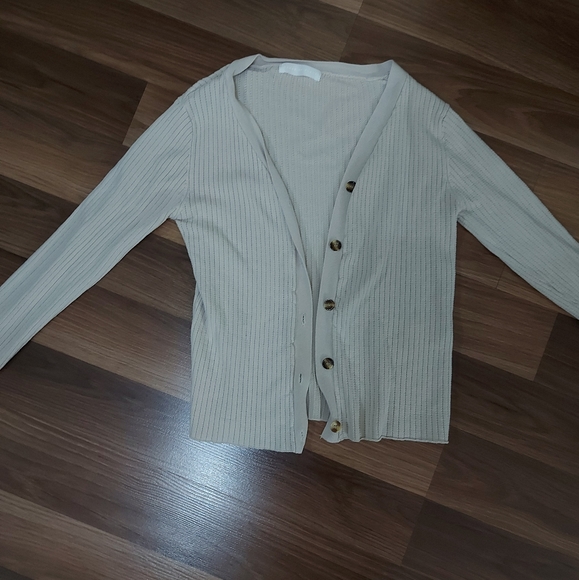 Cardigan - Picture 3 of 4